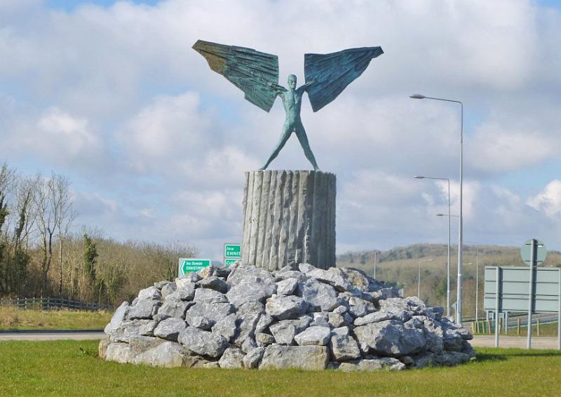 IMG_4018b -Icarus_sculpture_ennis